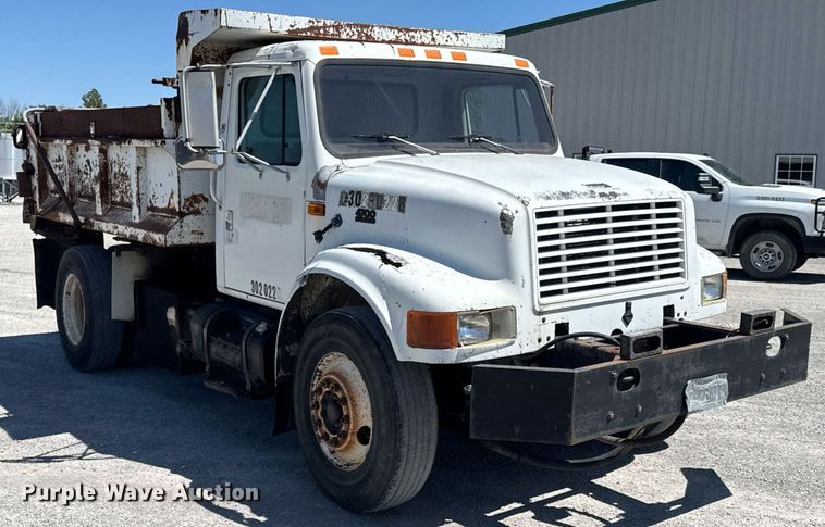 image for item DO0889 1996 International 4700 dump truck