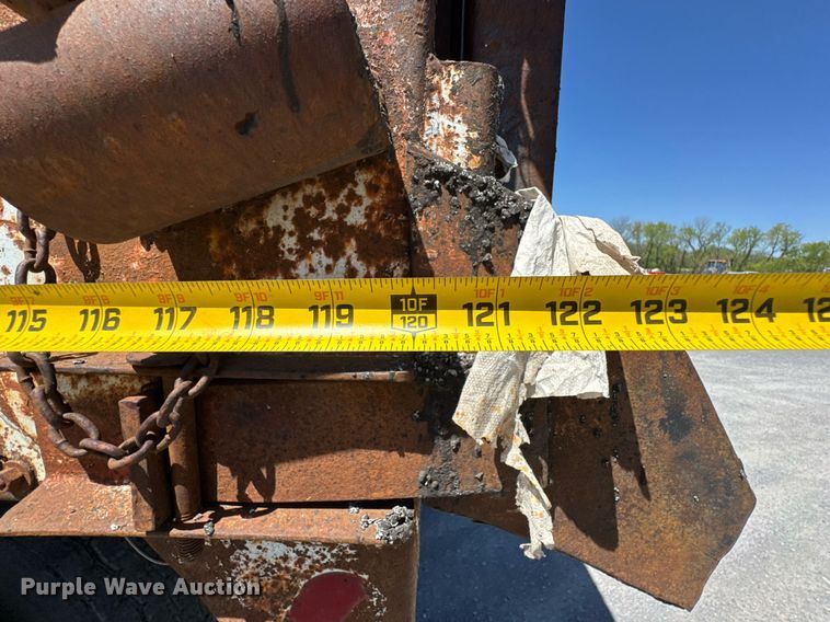 image for item DO0889 1996 International 4700 dump truck