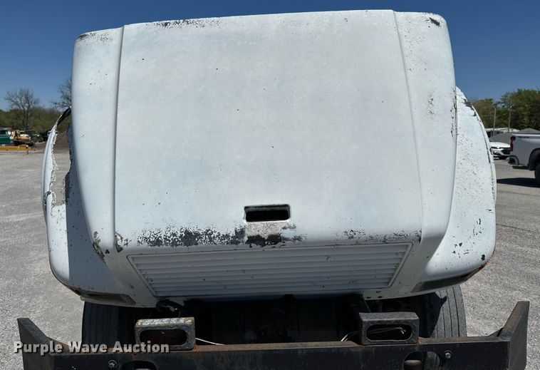 image for item DO0889 1996 International 4700 dump truck