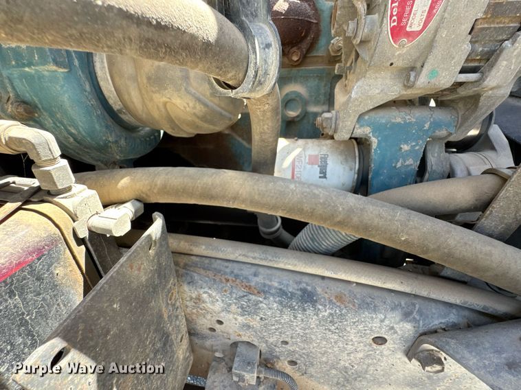 image for item DO0889 1996 International 4700 dump truck