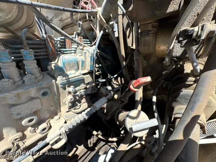 image for item DO0889 1996 International 4700 dump truck