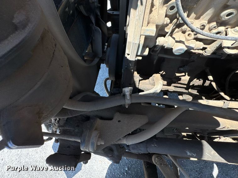 image for item DO0889 1996 International 4700 dump truck