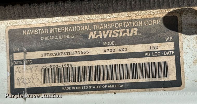 image for item DO0889 1996 International 4700 dump truck