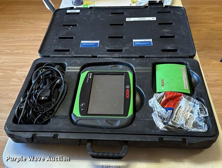 image for item DO0891 Bosch DCU 100 diagnostic scanner