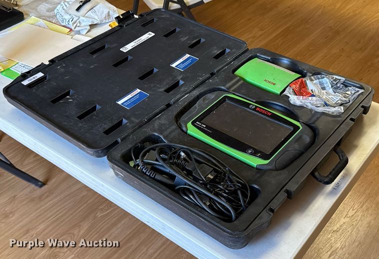 image for item DO0891 Bosch DCU 100 diagnostic scanner