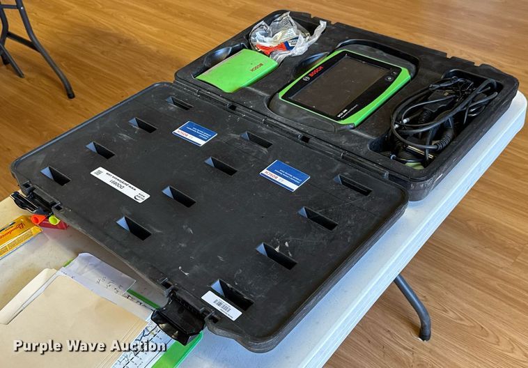 image for item DO0891 Bosch DCU 100 diagnostic scanner