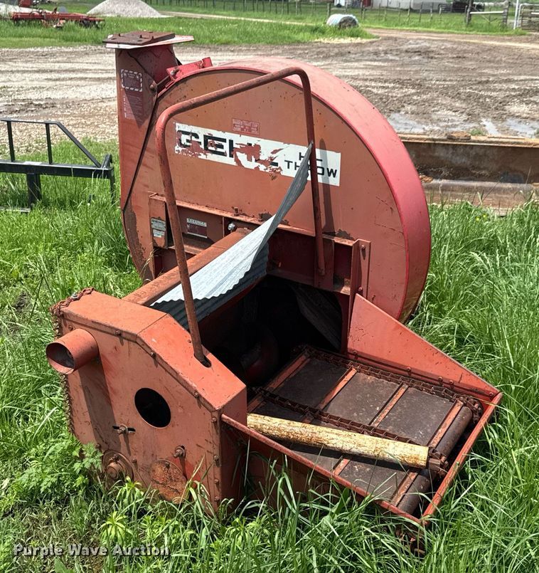 image for item DO0994 Gehl Hi-Throw FB88 silage blower