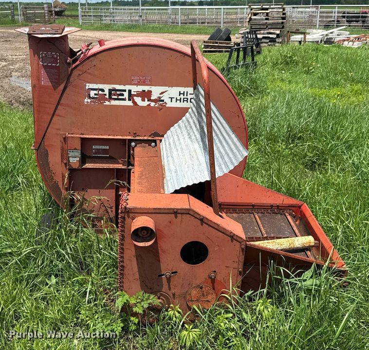 image for item DO0994 Gehl Hi-Throw FB88 silage blower