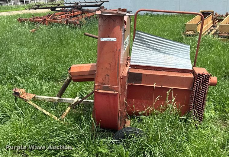 image for item DO0994 Gehl Hi-Throw FB88 silage blower