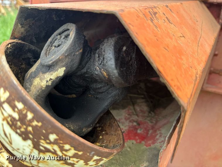 image for item DO0994 Gehl Hi-Throw FB88 silage blower