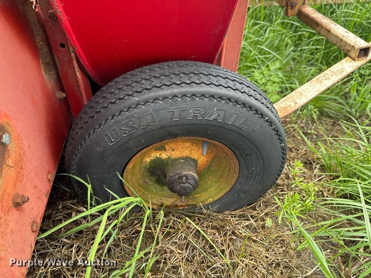 image for item DO0994 Gehl Hi-Throw FB88 silage blower