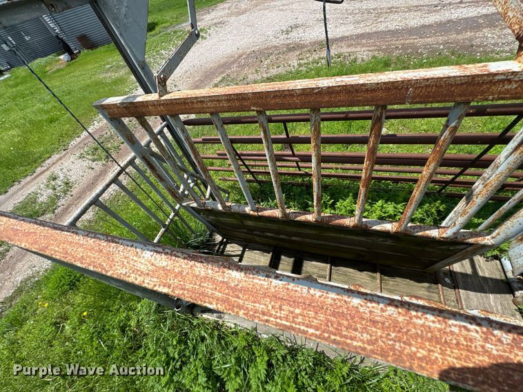 image for item DO0995 WW livestock chute