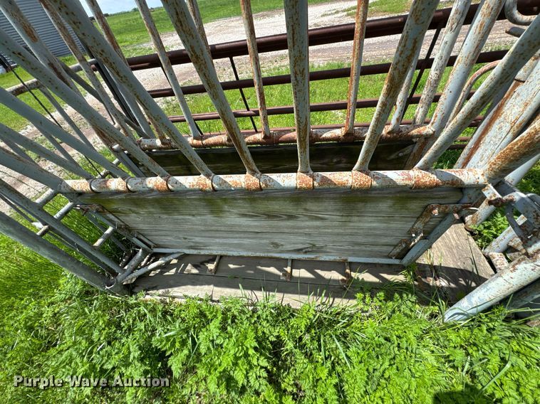 image for item DO0995 WW livestock chute