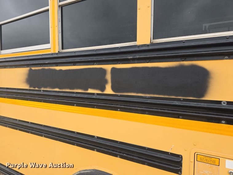 image for item DO7938 2006 Ford E450 Super Duty school bus