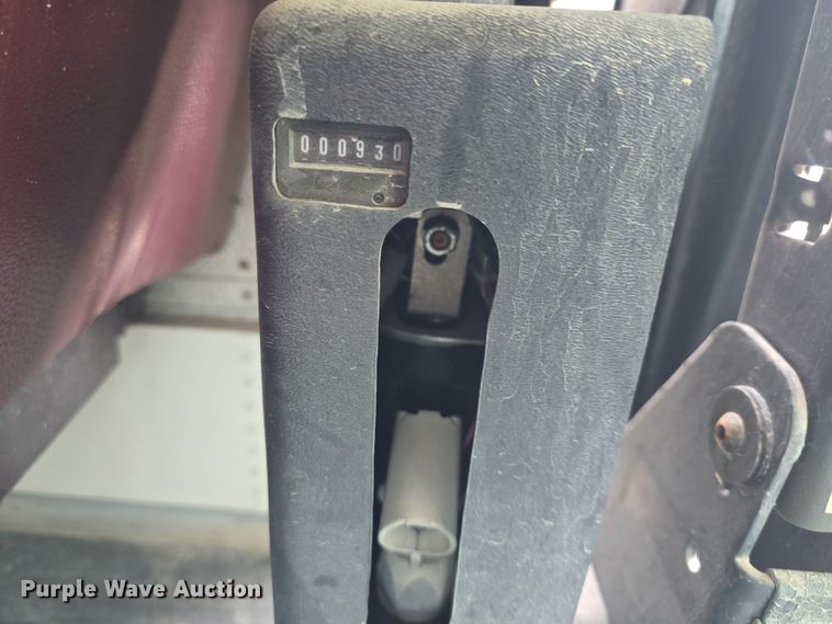 image for item DO7938 2006 Ford E450 Super Duty school bus