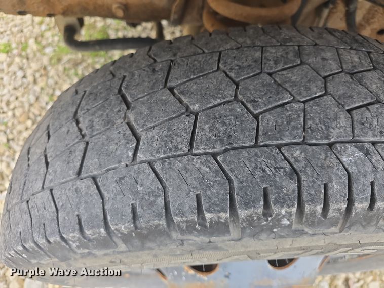 image for item DO7938 2006 Ford E450 Super Duty school bus