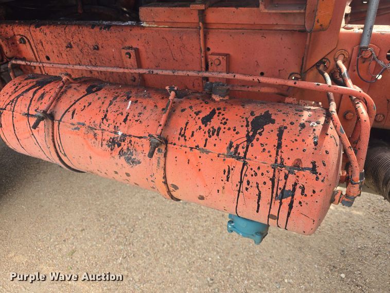 image for item DO7949 1985 GMC 7000 oil distributor truck