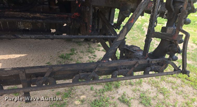 image for item DO7949 1985 GMC 7000 oil distributor truck