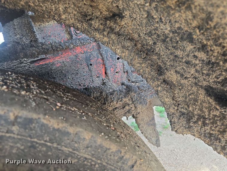 image for item DO7949 1985 GMC 7000 oil distributor truck