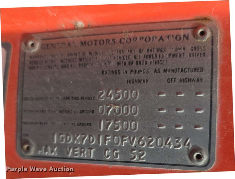 image for item DO7949 1985 GMC 7000 oil distributor truck