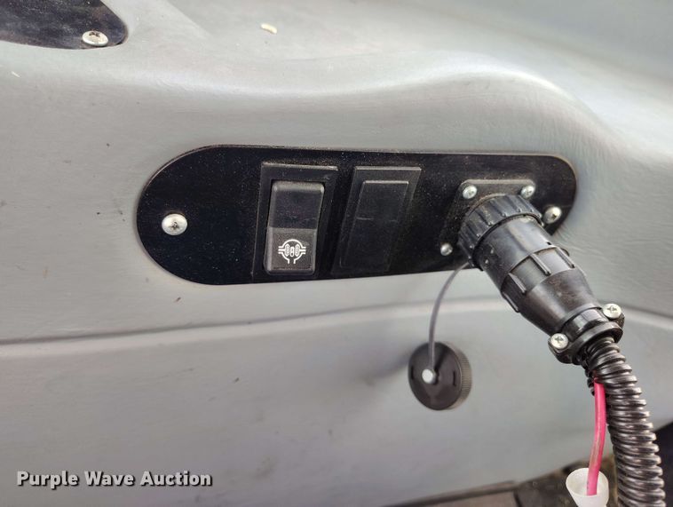 image for item DP4939 2013 New Holland TS6.110 MFWD tractor