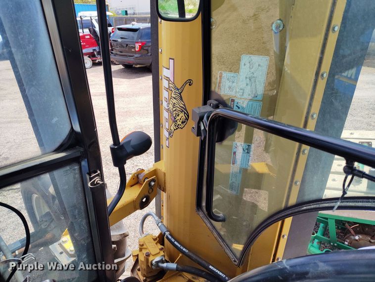 image for item DP4939 2013 New Holland TS6.110 MFWD tractor