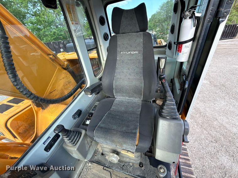 image for item DS4285 2005 Hyundia 210LC-7 excavator