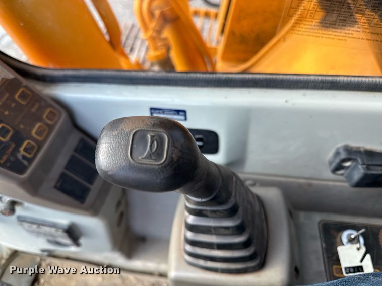 image for item DS4285 2005 Hyundia 210LC-7 excavator