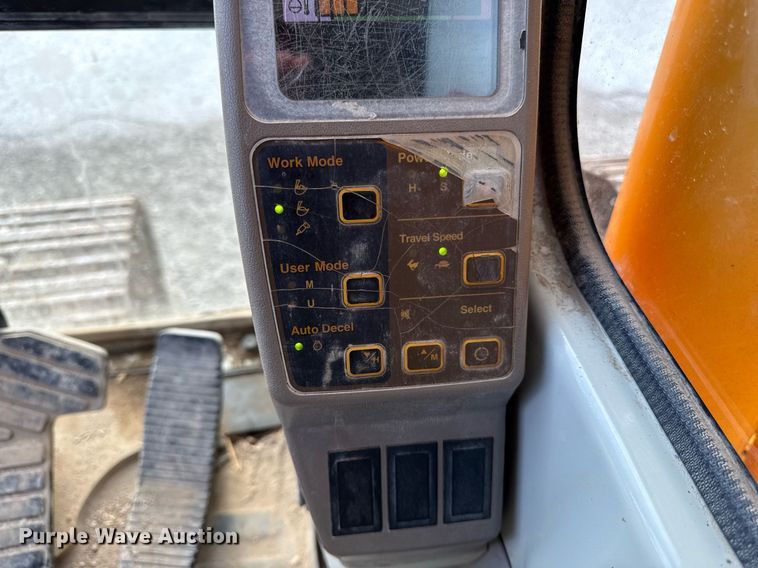 image for item DS4285 2005 Hyundia 210LC-7 excavator