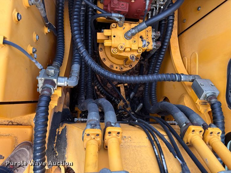 image for item DS4285 2005 Hyundia 210LC-7 excavator