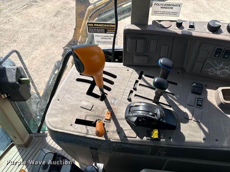 image for item DS4288 2016 John Deere 6110M MFWD tractor