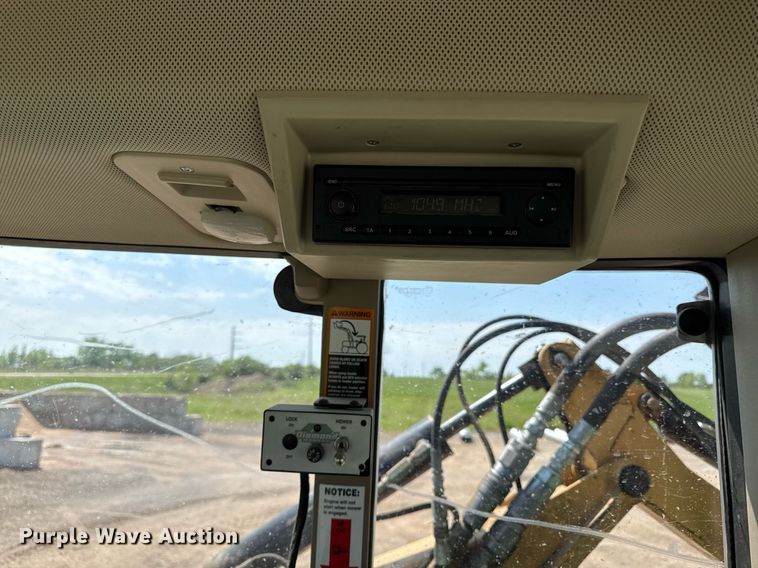 image for item DS4288 2016 John Deere 6110M MFWD tractor