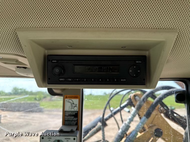 image for item DS4288 2016 John Deere 6110M MFWD tractor