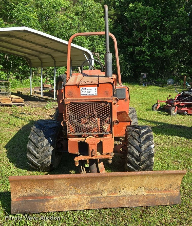 image for item DT4864 1985 Ditch Witch 4010 trencher