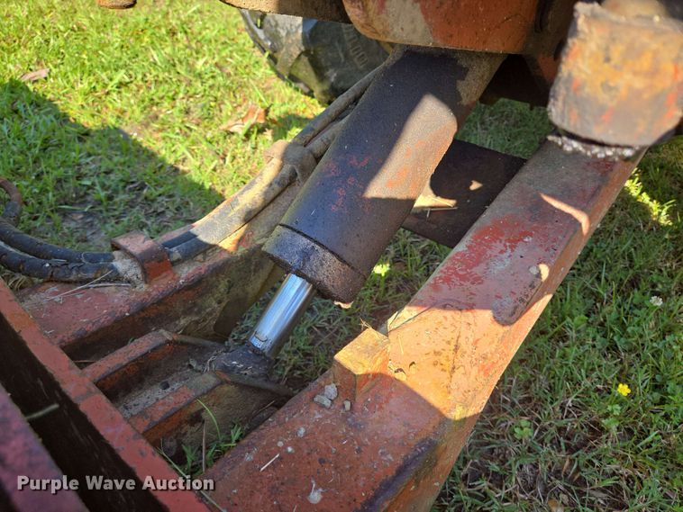 image for item DT4864 1985 Ditch Witch 4010 trencher