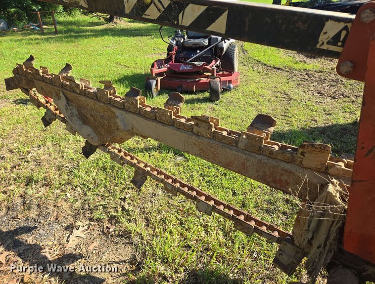 image for item DT4864 1985 Ditch Witch 4010 trencher