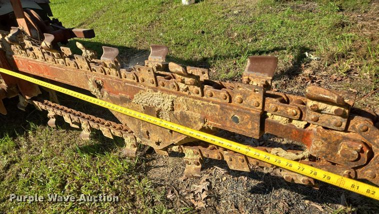 image for item DT4864 1985 Ditch Witch 4010 trencher