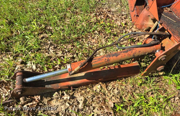 image for item DT4864 1985 Ditch Witch 4010 trencher