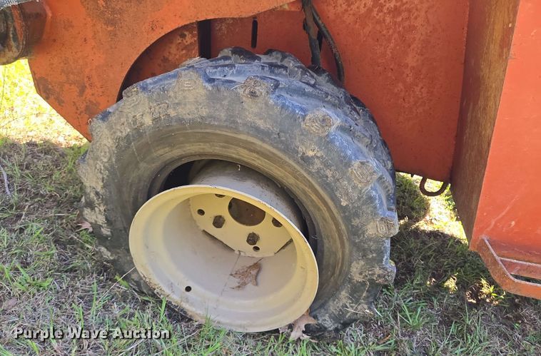 image for item DT4864 1985 Ditch Witch 4010 trencher