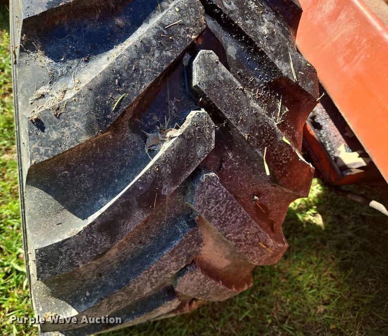 image for item DT4864 1985 Ditch Witch 4010 trencher