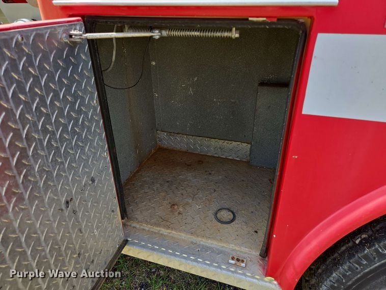 image for item DT4865 1982 Ford C8000 pumper fire truck