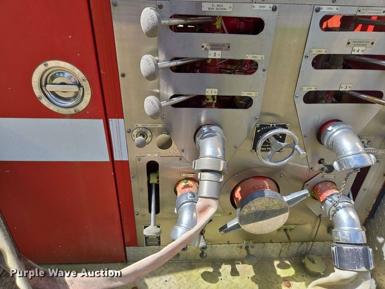 image for item DT4865 1982 Ford C8000 pumper fire truck