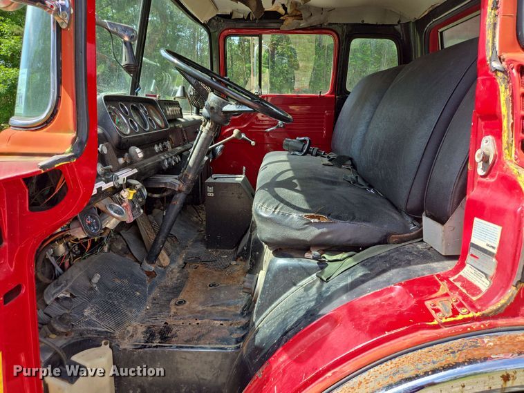 image for item DT4865 1982 Ford C8000 pumper fire truck