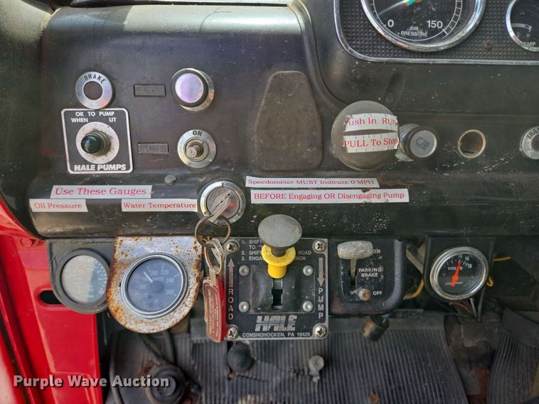 image for item DT4865 1982 Ford C8000 pumper fire truck