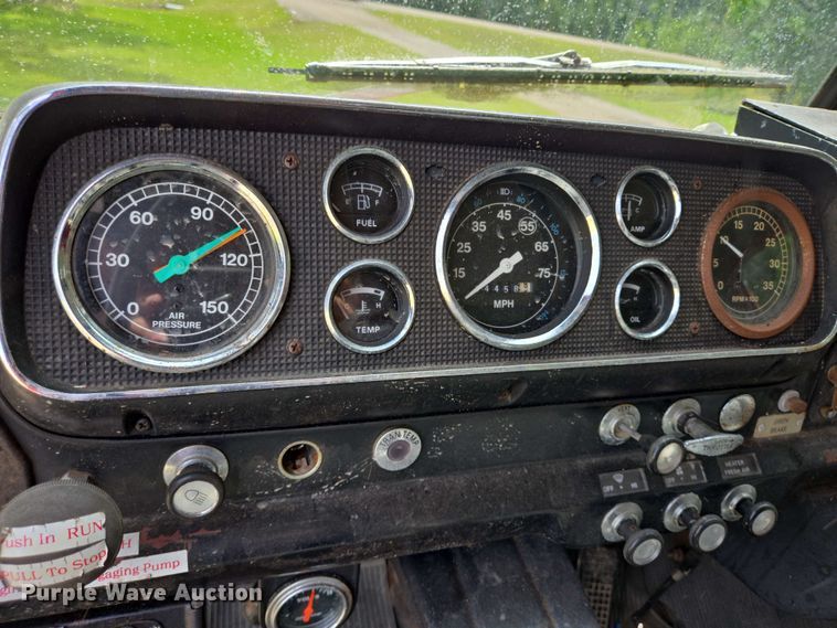 image for item DT4865 1982 Ford C8000 pumper fire truck