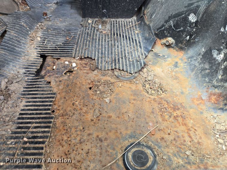 image for item DT4865 1982 Ford C8000 pumper fire truck