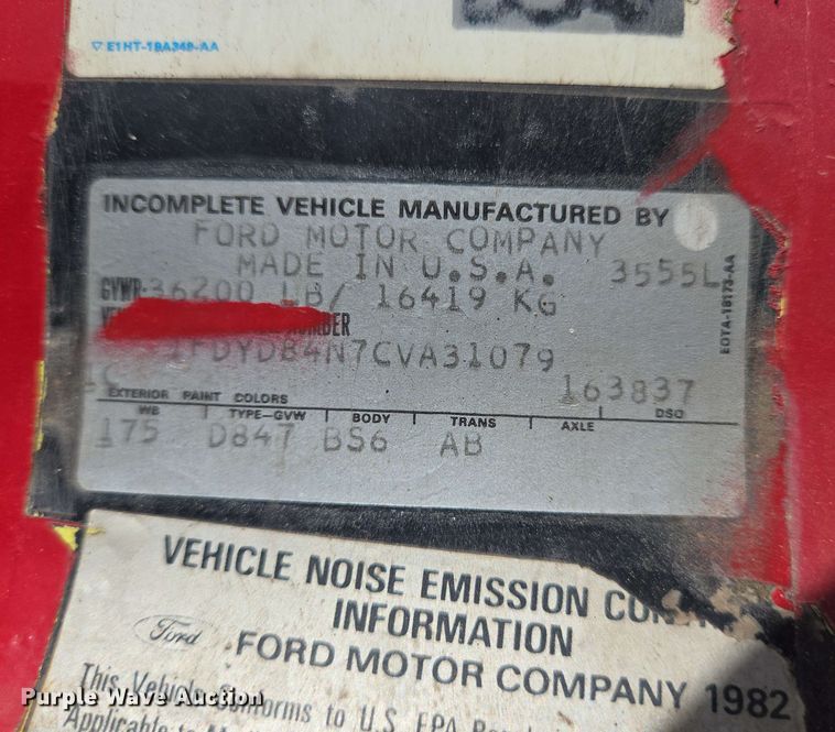 image for item DT4865 1982 Ford C8000 pumper fire truck