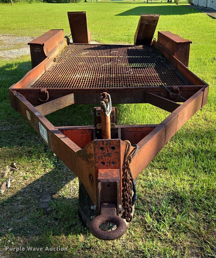 image for item DT4866 1985 Belshe equipment trailer