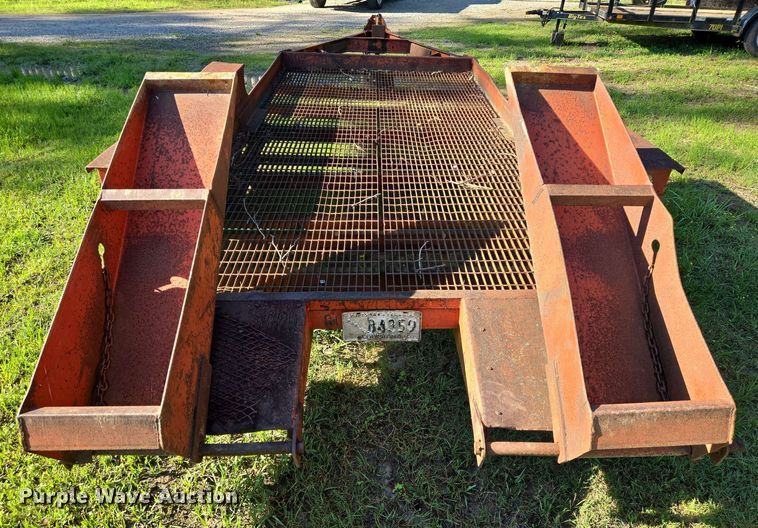 image for item DT4866 1985 Belshe equipment trailer