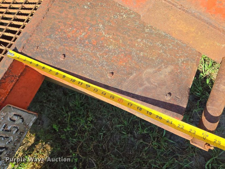 image for item DT4866 1985 Belshe equipment trailer